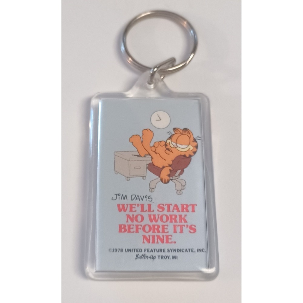 Vintage 1978 Jim Davis Garfield Start No Work Before It's Nine Acrylic Keychain